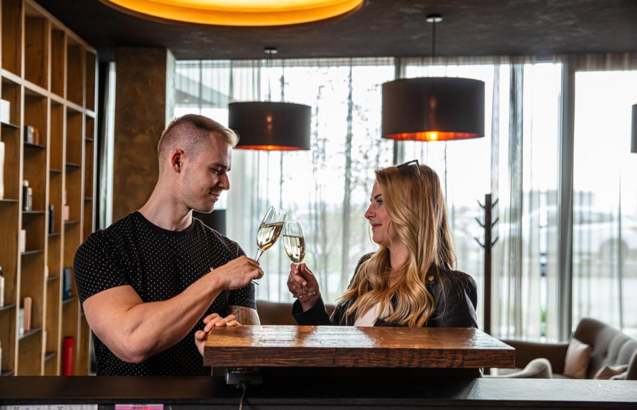 Nutrend World Hotel Olomouc Ngoại thất bức ảnh