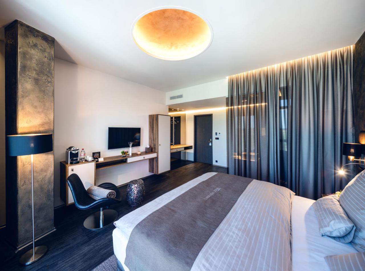Nutrend World Hotel Olomouc Ngoại thất bức ảnh